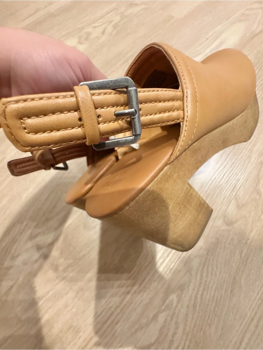 Universal Thread Tan Platform Slingback Clogs
